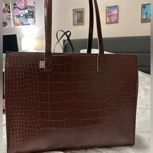 Béis Croc-Embossed Leather Tote in Deep Brown